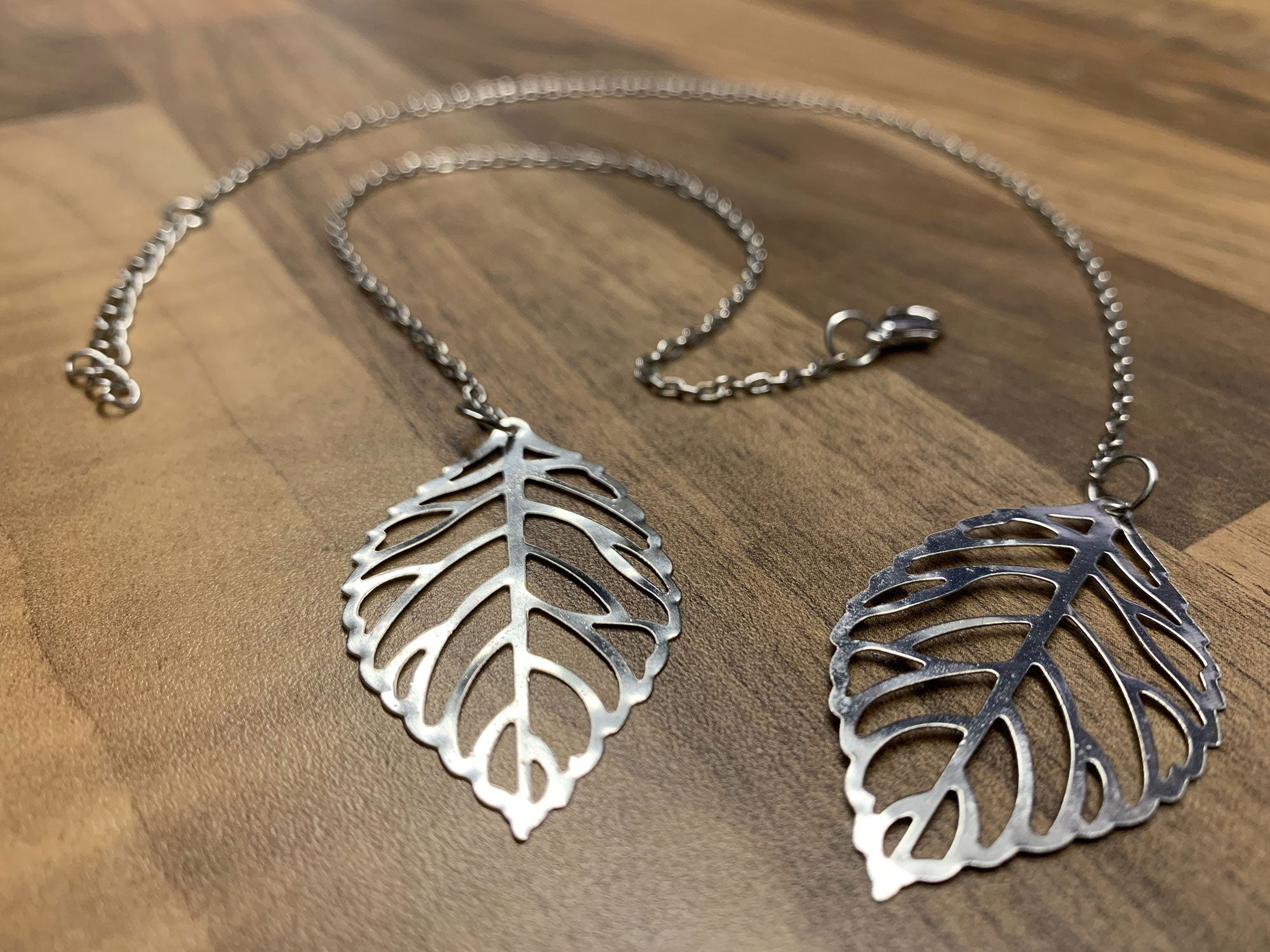 Silver Double Leaf Necklet