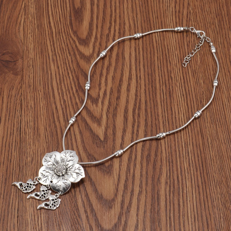 Metalic Lotus Necklace